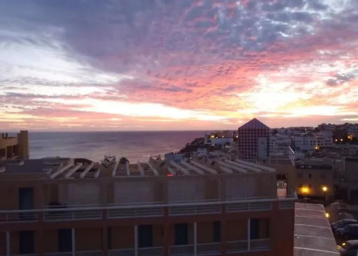 Schoene Mit Sonnenterrasse Und Meerblick By Interhome Lägenhet