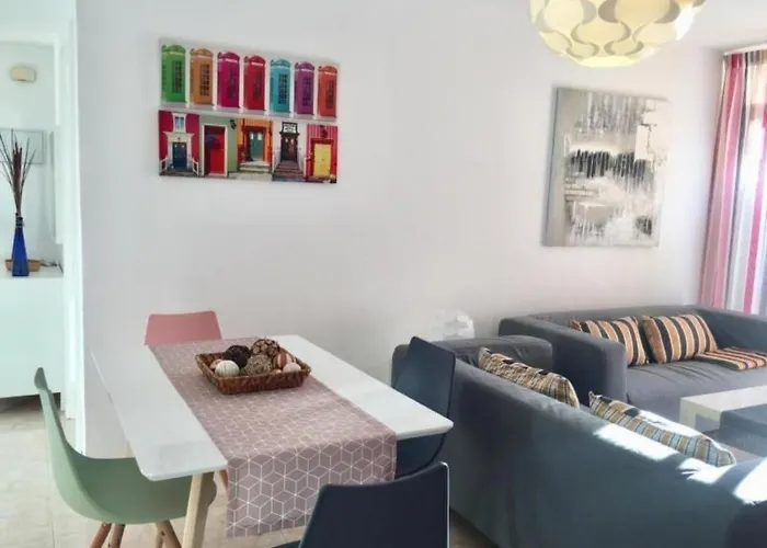 Schoene Mit Sonnenterrasse Und Meerblick By Interhome Lägenhet *